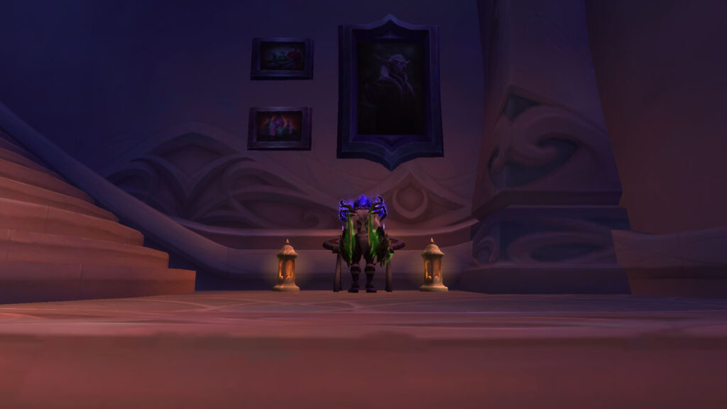 WoW the night elf looks at the paintings